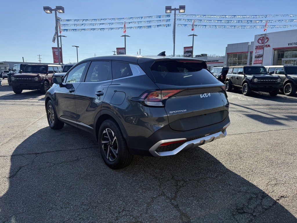 Used 2023 Kia Sportage LX image 5