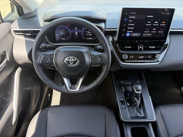 Used 2026 Toyota Corolla Cross XLE FWD image 12