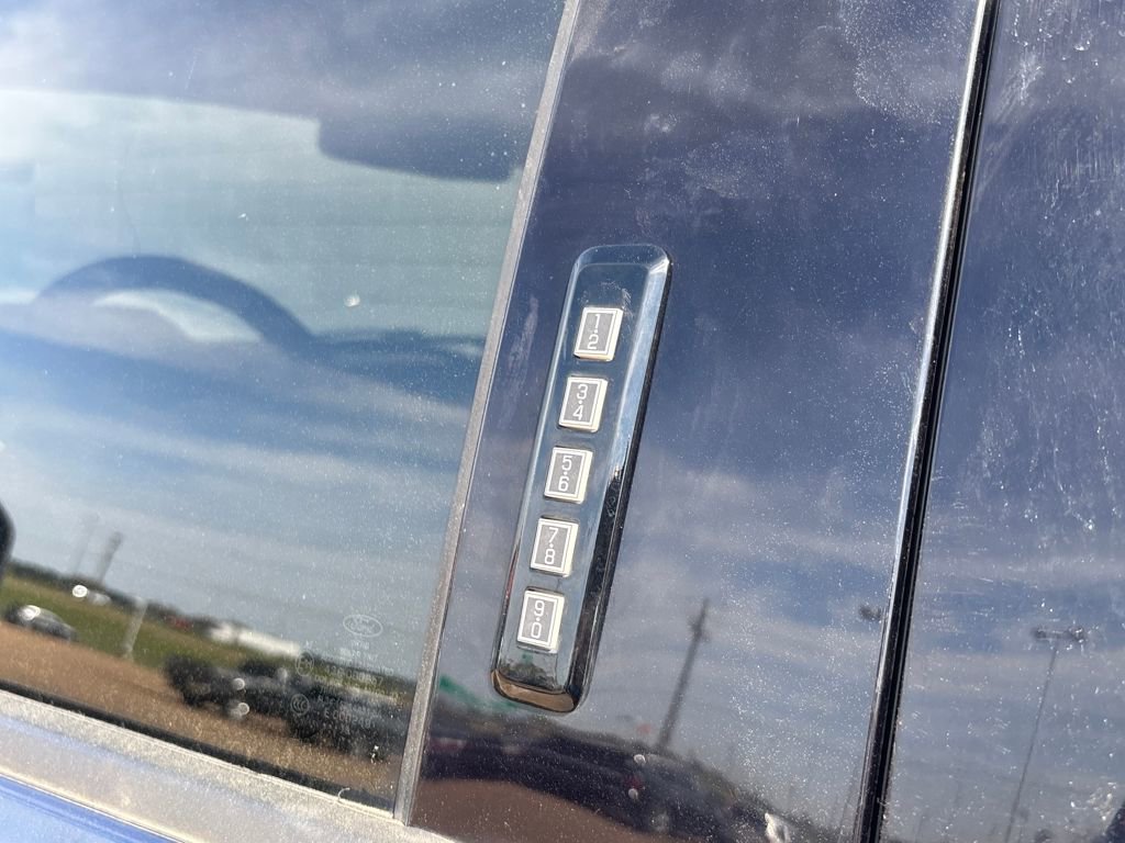 Used 2019 Ford F150 Lariat image 32