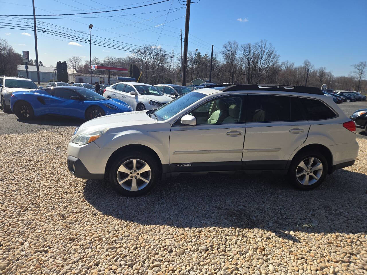 Used 2013 Subaru Outback 2.5i Limited AWD/4WD image 4