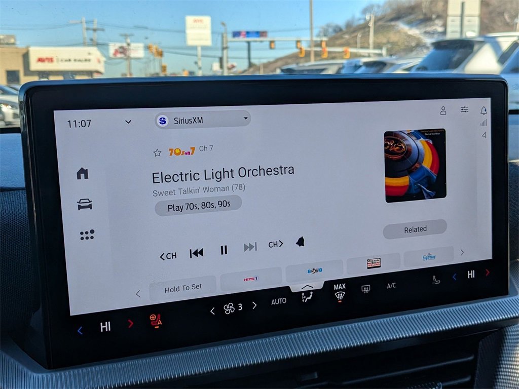 Used 2025 Ford Explorer ST-Line w/ ST-Line Street Pack image 24