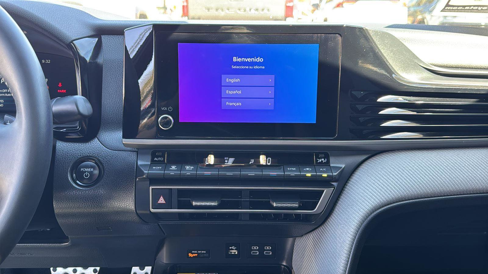 Certified 2025 Toyota Camry SE w/ Convenience Package image 18