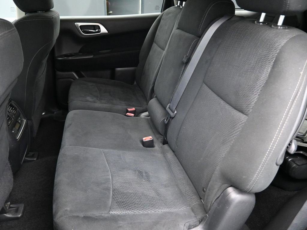 Used 2013 Nissan Pathfinder S image 24