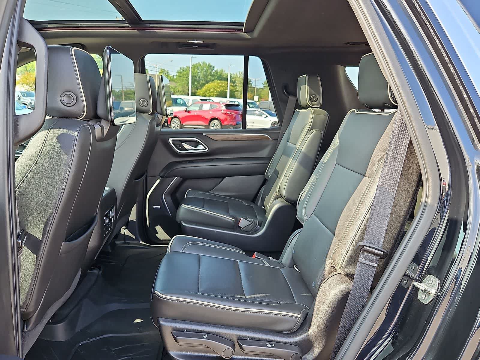 Certified 2021 Chevrolet Tahoe Premier w/ Premium Package AWD/4WD image 32