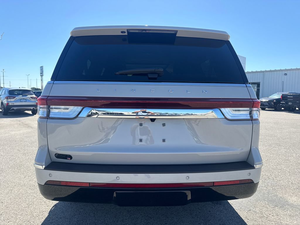 Used 2024 Lincoln Navigator L Reserve AWD/4WD image 5