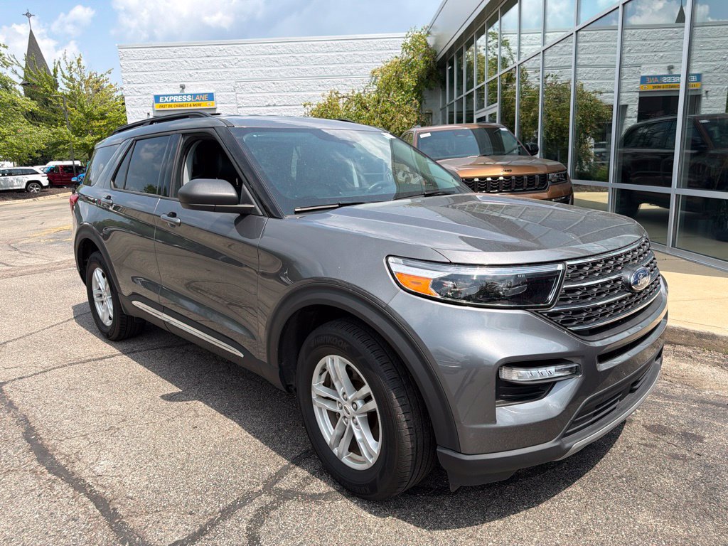 Used 2023 Ford Explorer XLT w/ Equipment Group 202A AWD/4WD image 1