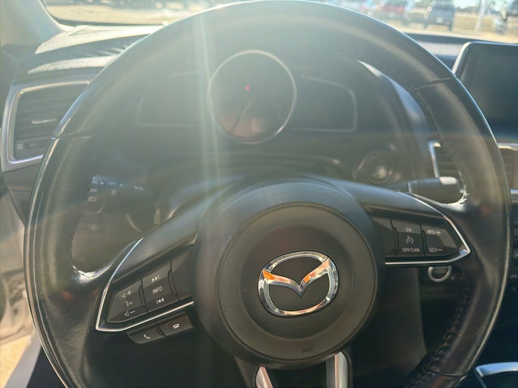 Used 2018 MAZDA MAZDA3 Grand Touring image 8
