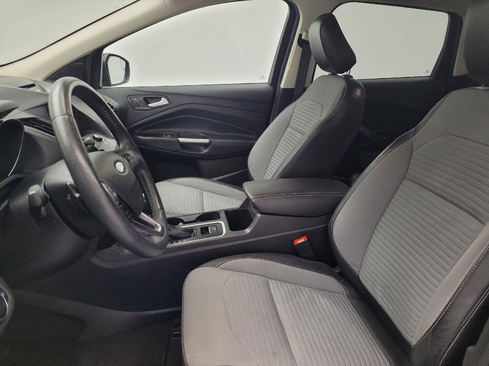 Used 2018 Ford Escape SE w/ SE Sport Appearance Package FWD image 17