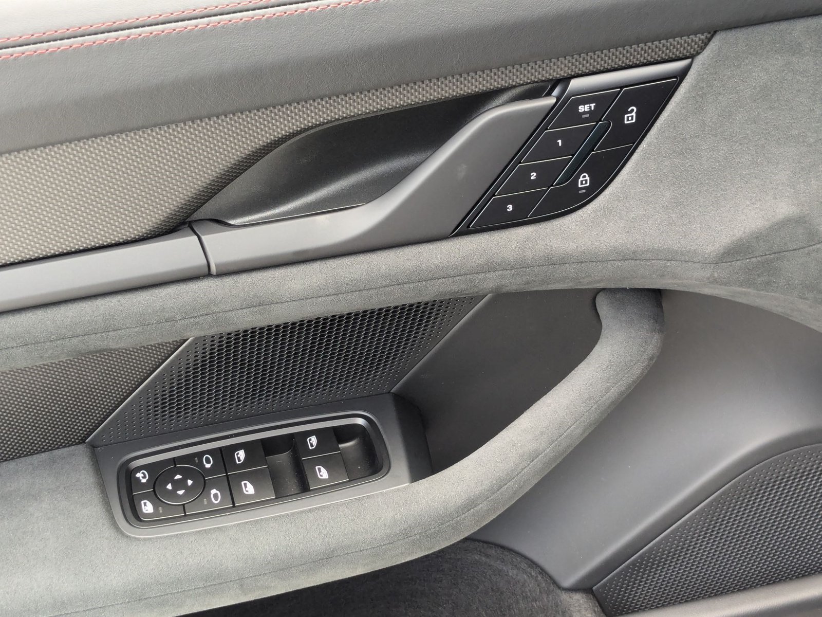 New 2025 Porsche Taycan GTS AWD/4WD image 15