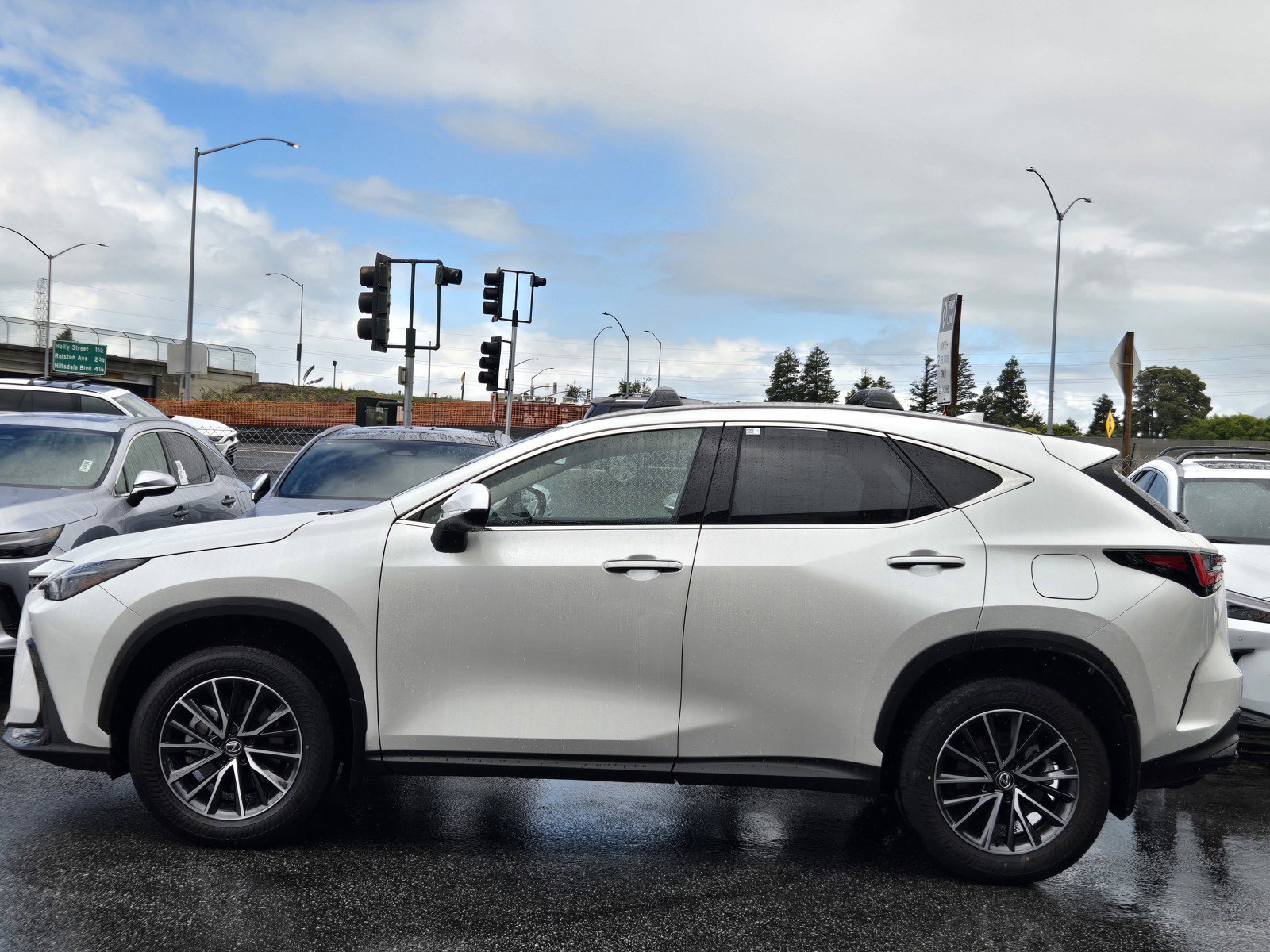 Certified 2025 Lexus NX 350h AWD w/ Accessory Package (2T) image 7