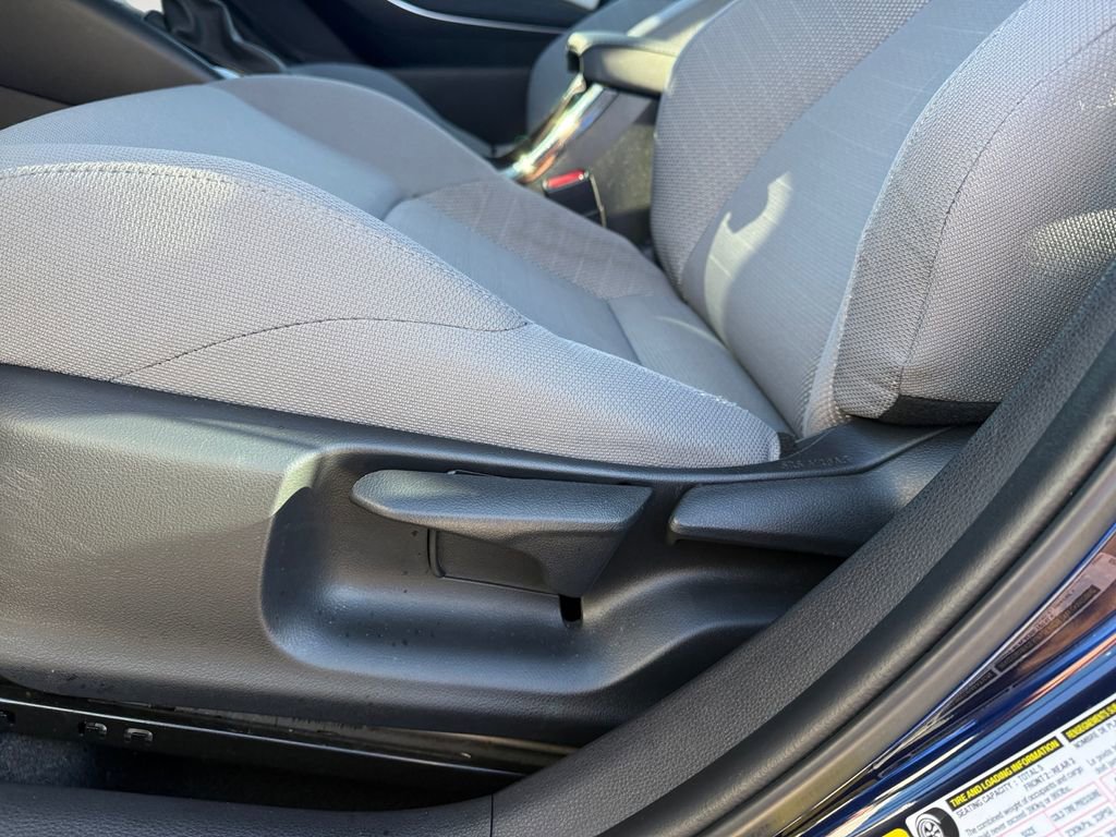 Used 2021 Toyota Corolla SE w/ Carpet Mat Package (TMS) image 16