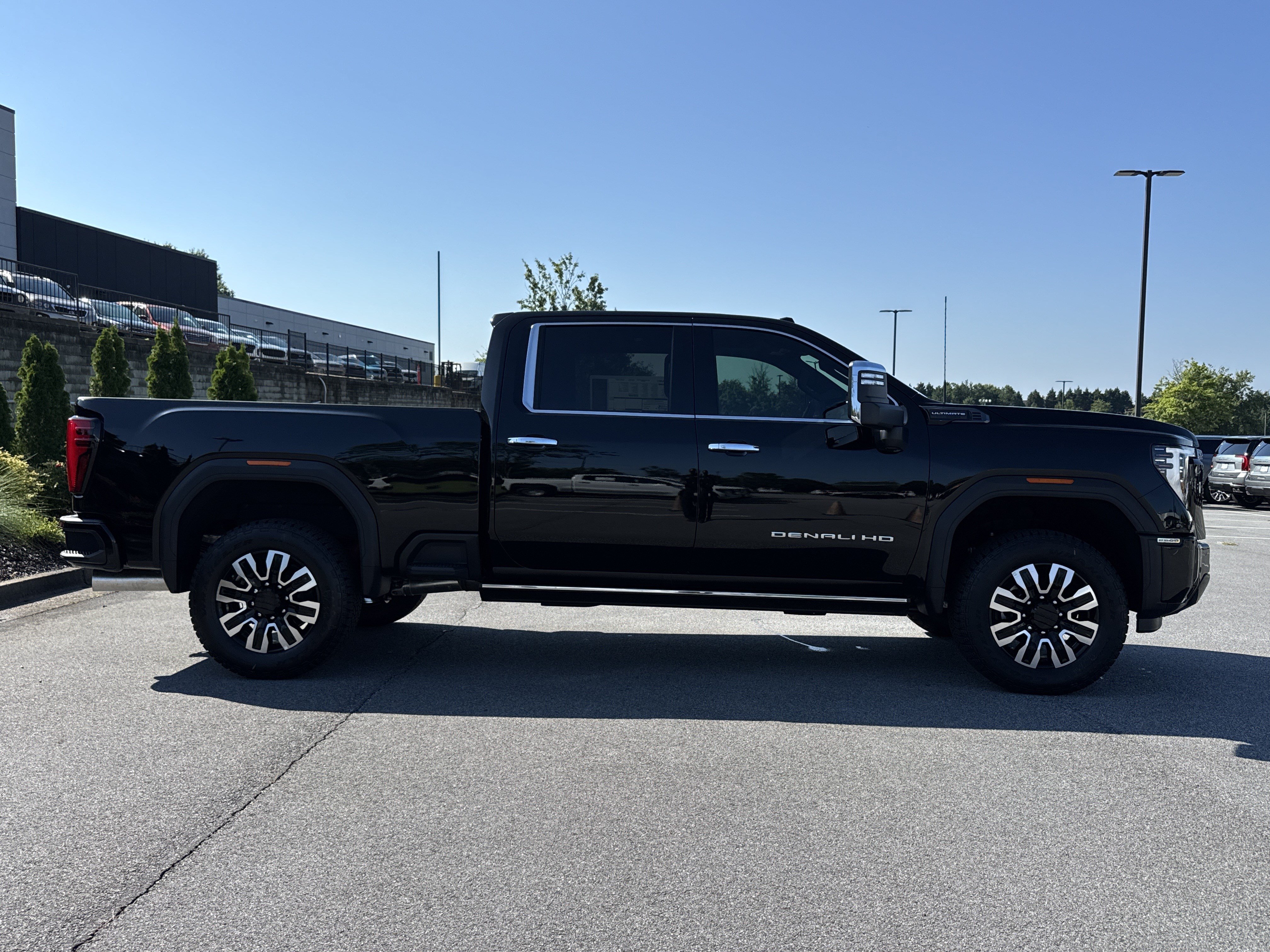 New 2026 GMC Sierra 2500 Denali Ultimate AWD/4WD image 11