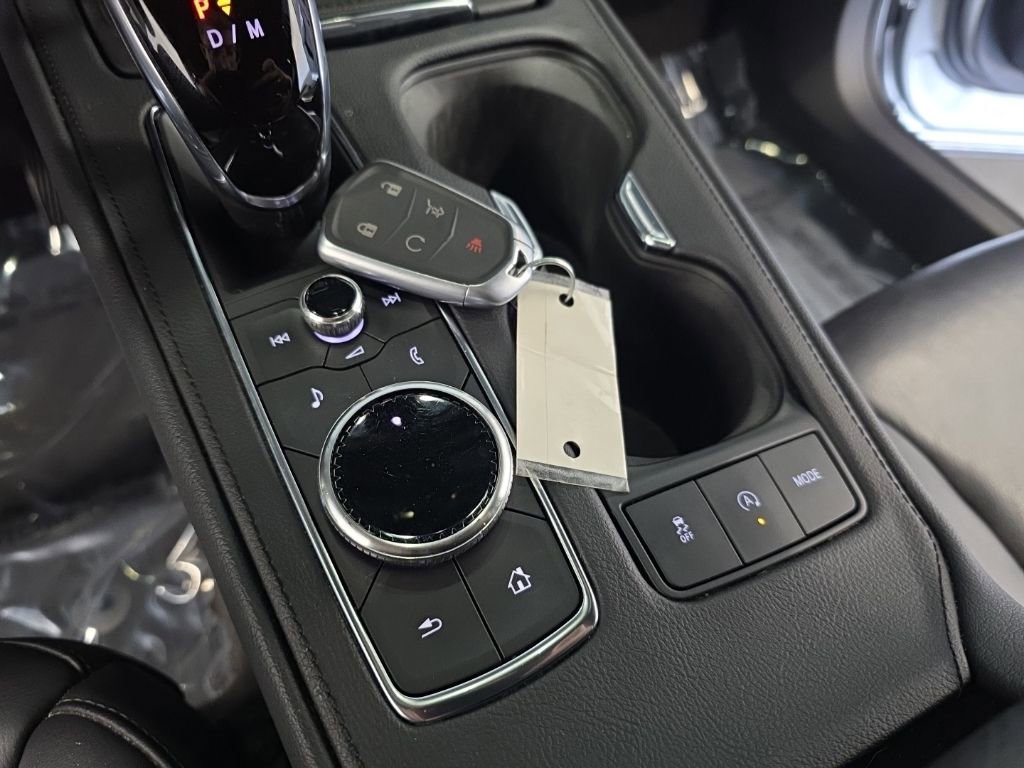 Used 2021 Cadillac XT4 Premium Luxury w/ LPO, Radiant Package image 22