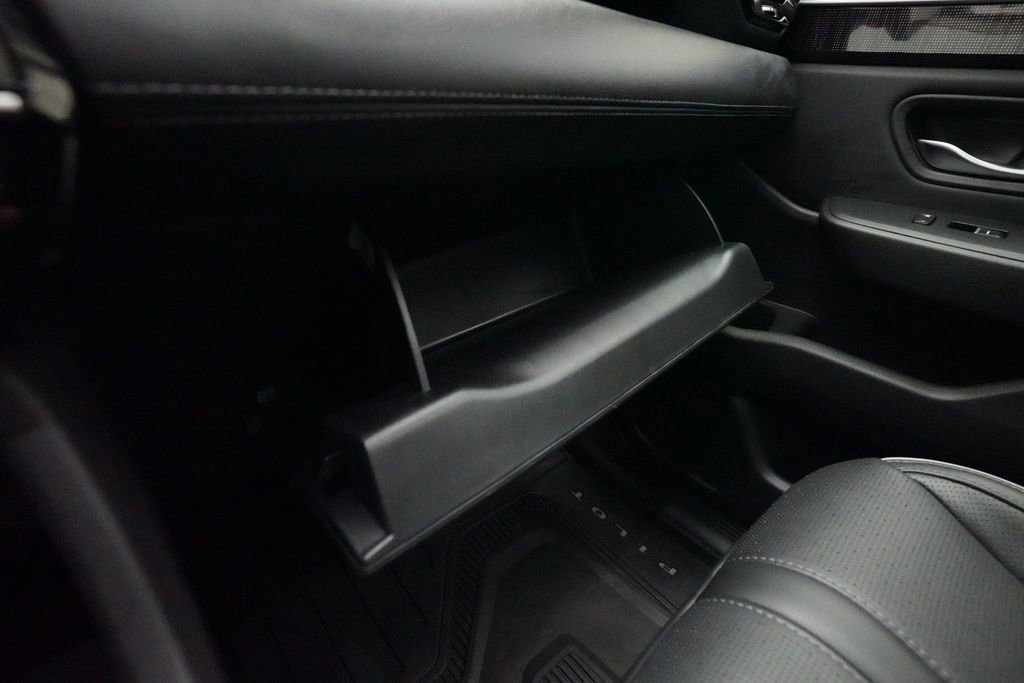 Certified 2024 Honda Pilot Elite image 31