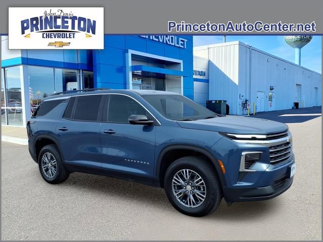 New 2026 Chevrolet Traverse LT w/ Driver Confidence Package AWD/4WD image 1