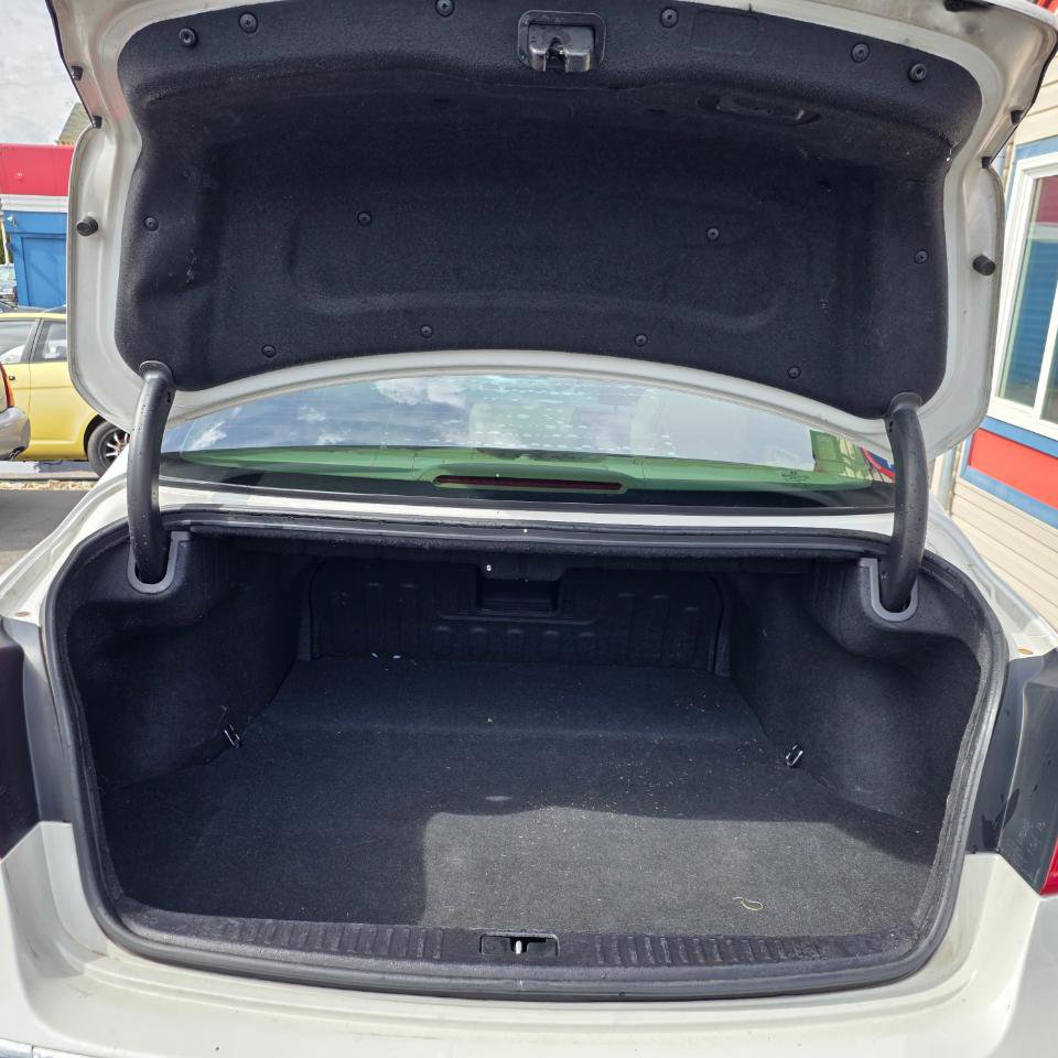 Used 2013 Hyundai Genesis 3.8 image 31