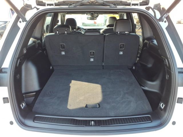 Certified 2023 Jeep Grand Cherokee Altitude image 10