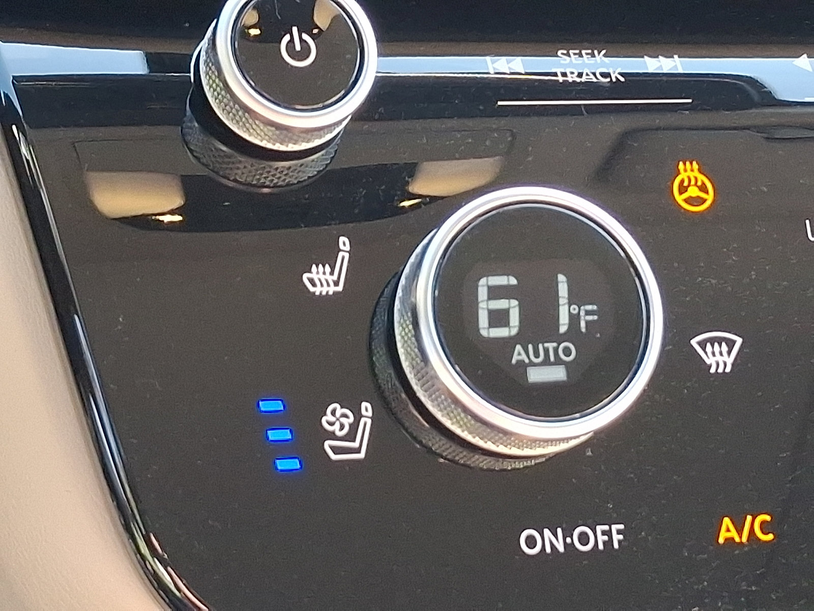 Certified 2023 INFINITI QX60 Luxe AWD/4WD image 27