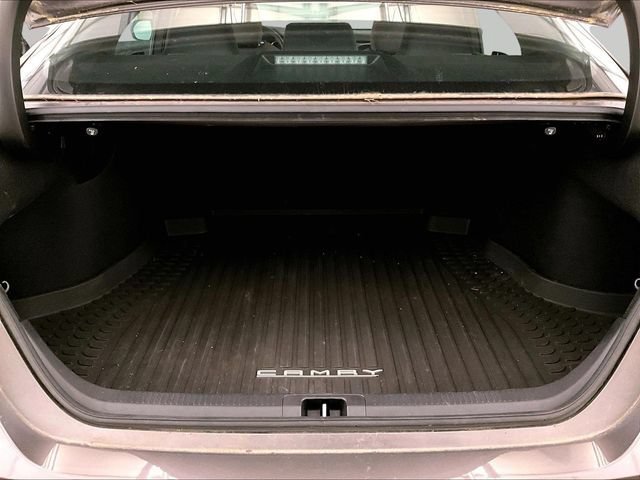 Used 2021 Toyota Camry LE FWD image 33