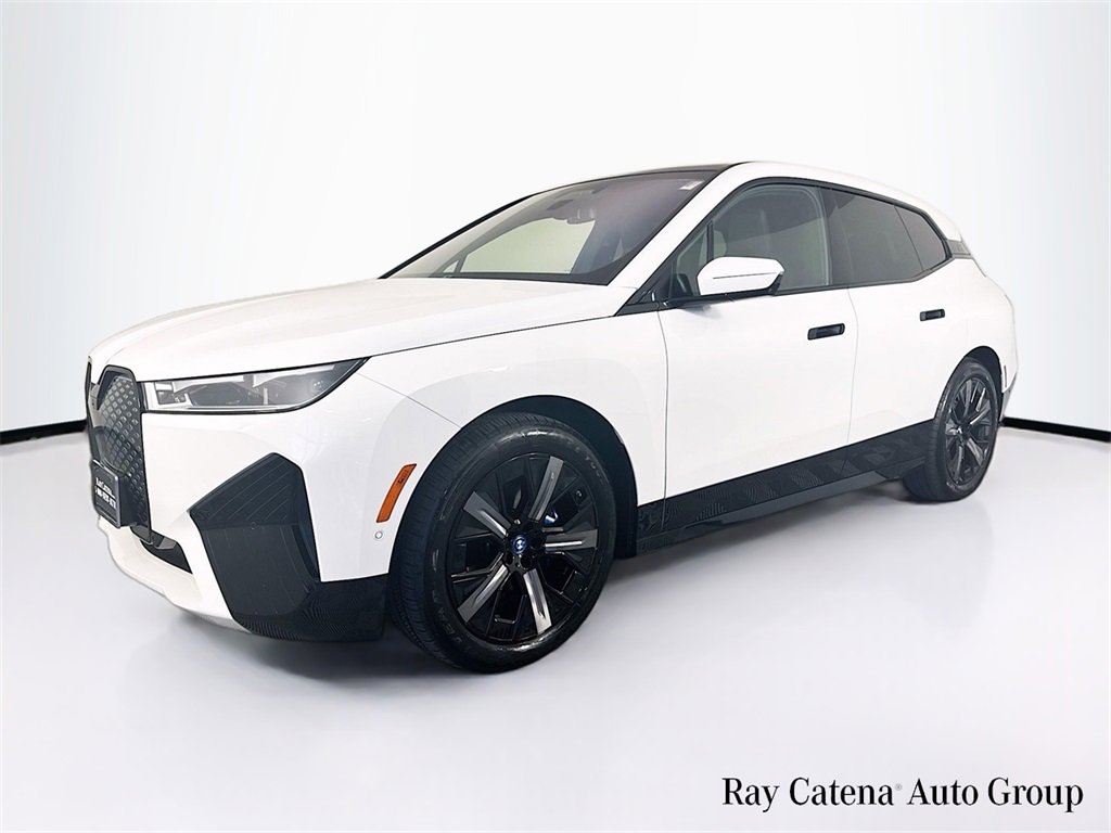 Used 2025 BMW iX M60 image 3