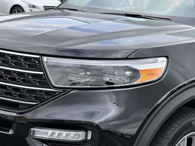 Used 2024 Ford Explorer XLT w/ Equipment Group 202A AWD/4WD image 7