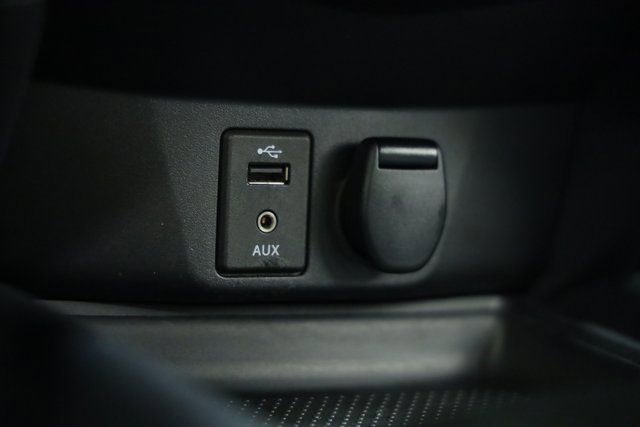 Used 2016 Nissan Rogue SV image 19