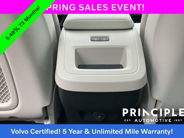 Certified 2025 Volvo XC60 B5 Core image 35