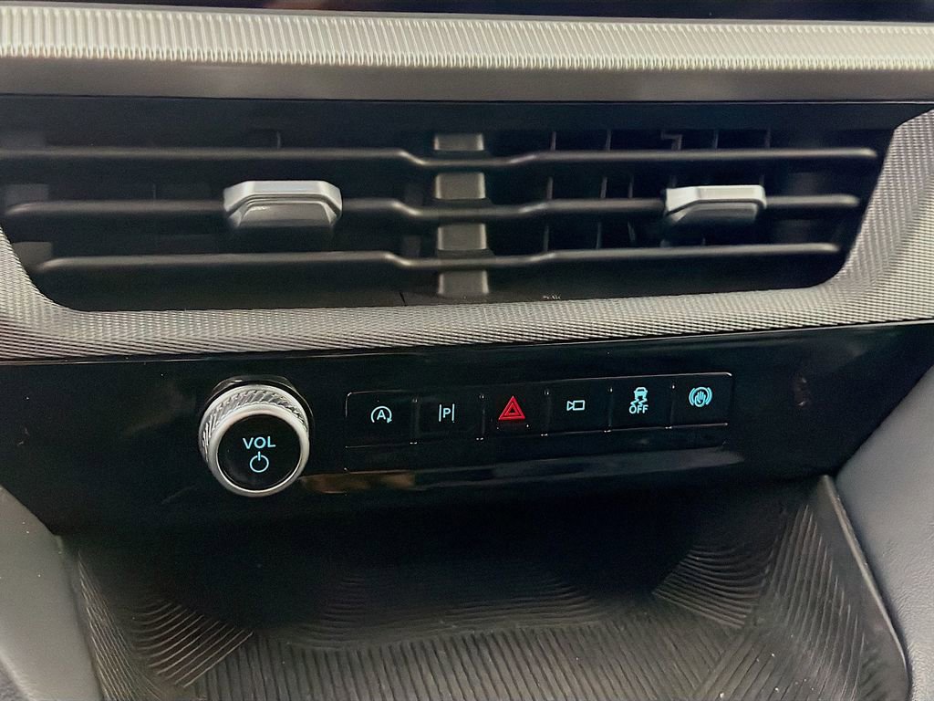 Used 2025 Ford Explorer ST-Line image 37