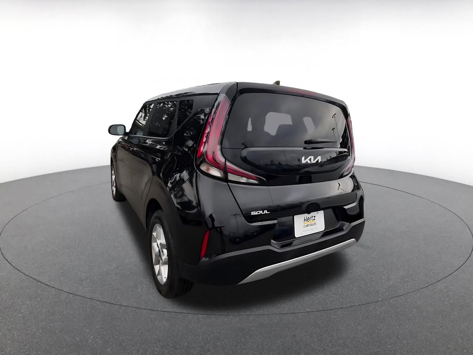 Used 2025 Kia Soul LX w/ LX Technology Package image 11