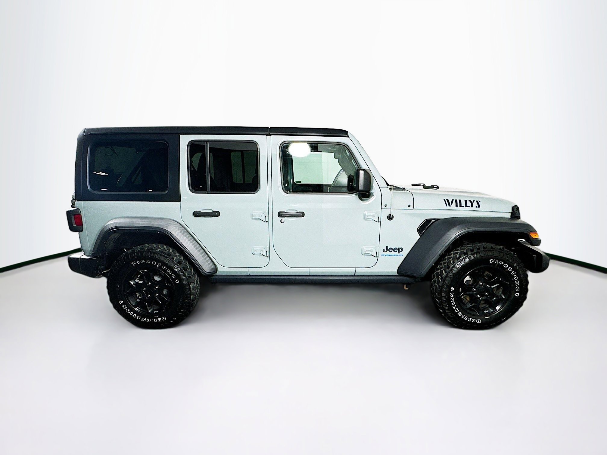 Used 2023 Jeep Wrangler Unlimited w/ Cold Weather Group image 10