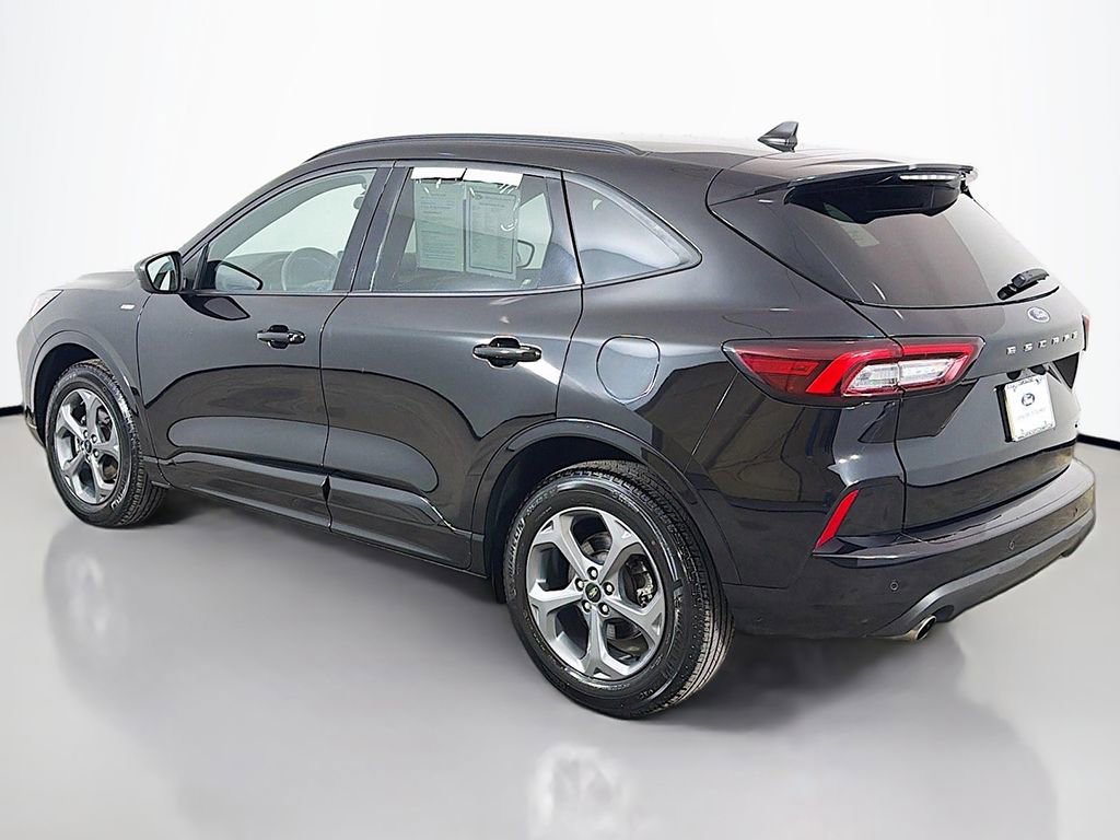 Used 2024 Ford Escape ST-Line w/ Tech Pack #1 AWD/4WD image 8