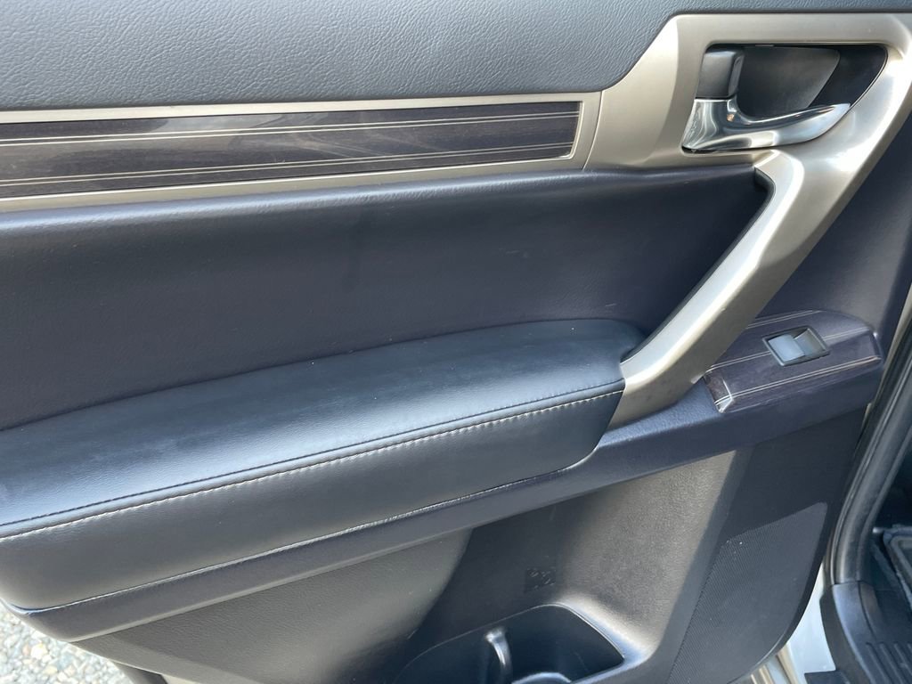 Used 2020 Lexus GX 460 Premium image 42