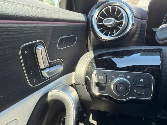 Used 2021 Mercedes-Benz CLA 250 4MATIC image 23