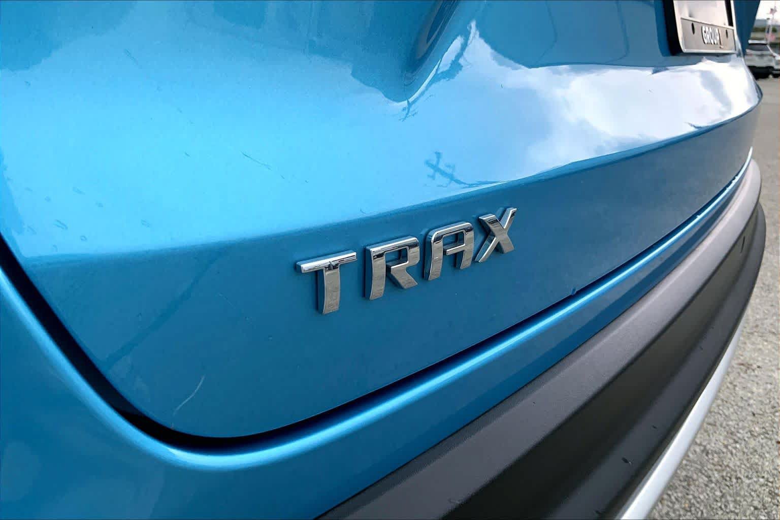 Used 2025 Chevrolet Trax LT w/ Driver Confidence Package FWD image 31