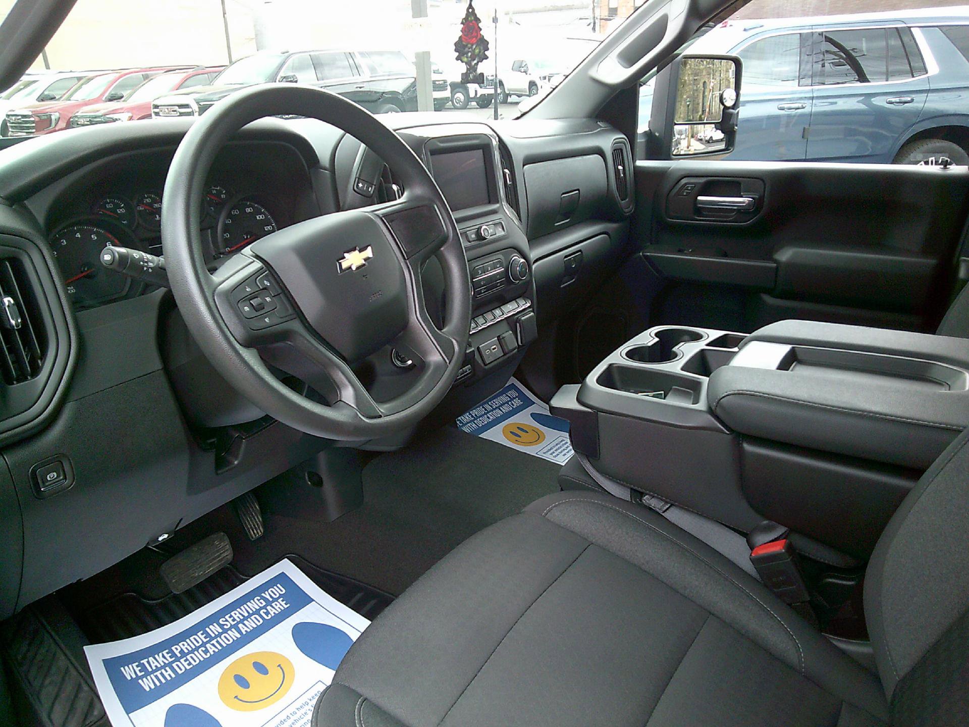 Used 2024 Chevrolet Silverado 2500 Custom w/ Custom Value Package image 7