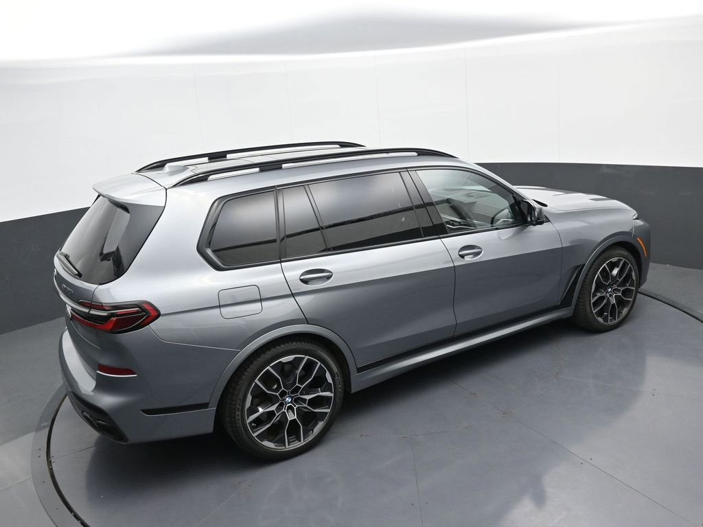 Used 2025 BMW X7 M60i w/ Executive Package image 36
