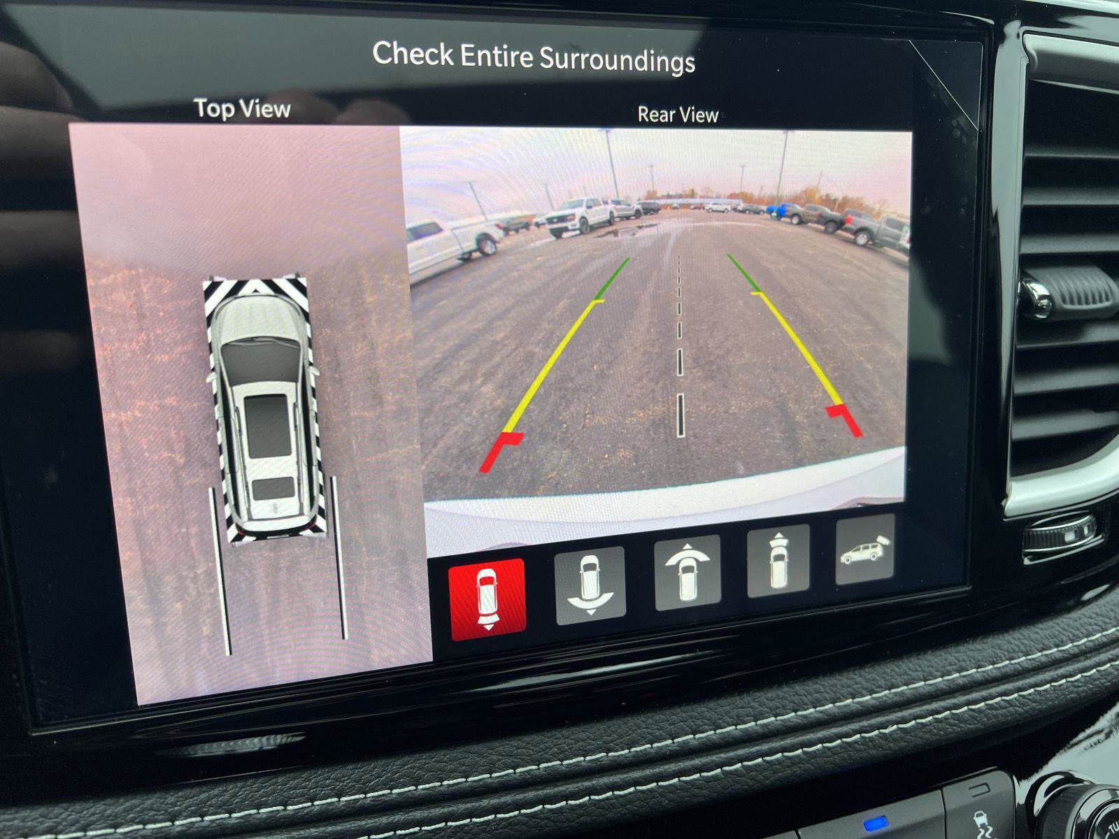 New 2026 Chrysler Pacifica Select image 10