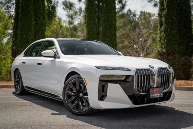 Used 2023 BMW i7 xDrive60 w/ Executive Package 2 image 5