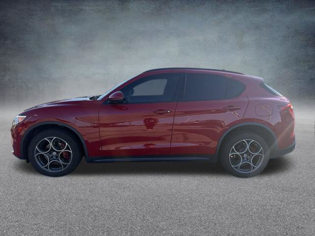 Used 2018 Alfa Romeo Stelvio Sport w/ Quick Order Package 22J Sport AWD/4WD image 11