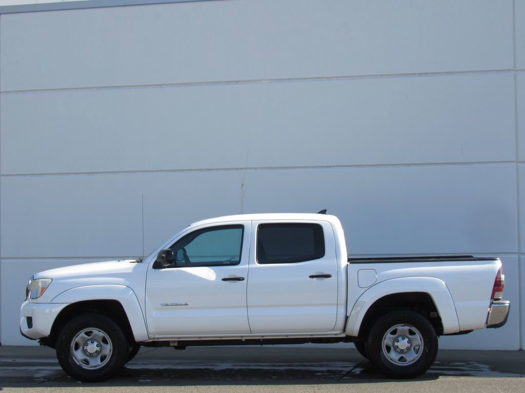 Used 2014 Toyota Tacoma PreRunner w/ SR5 Package RWD image 4
