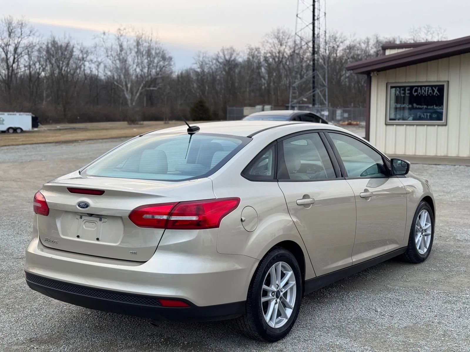 Used 2018 Ford Focus SE FWD image 7