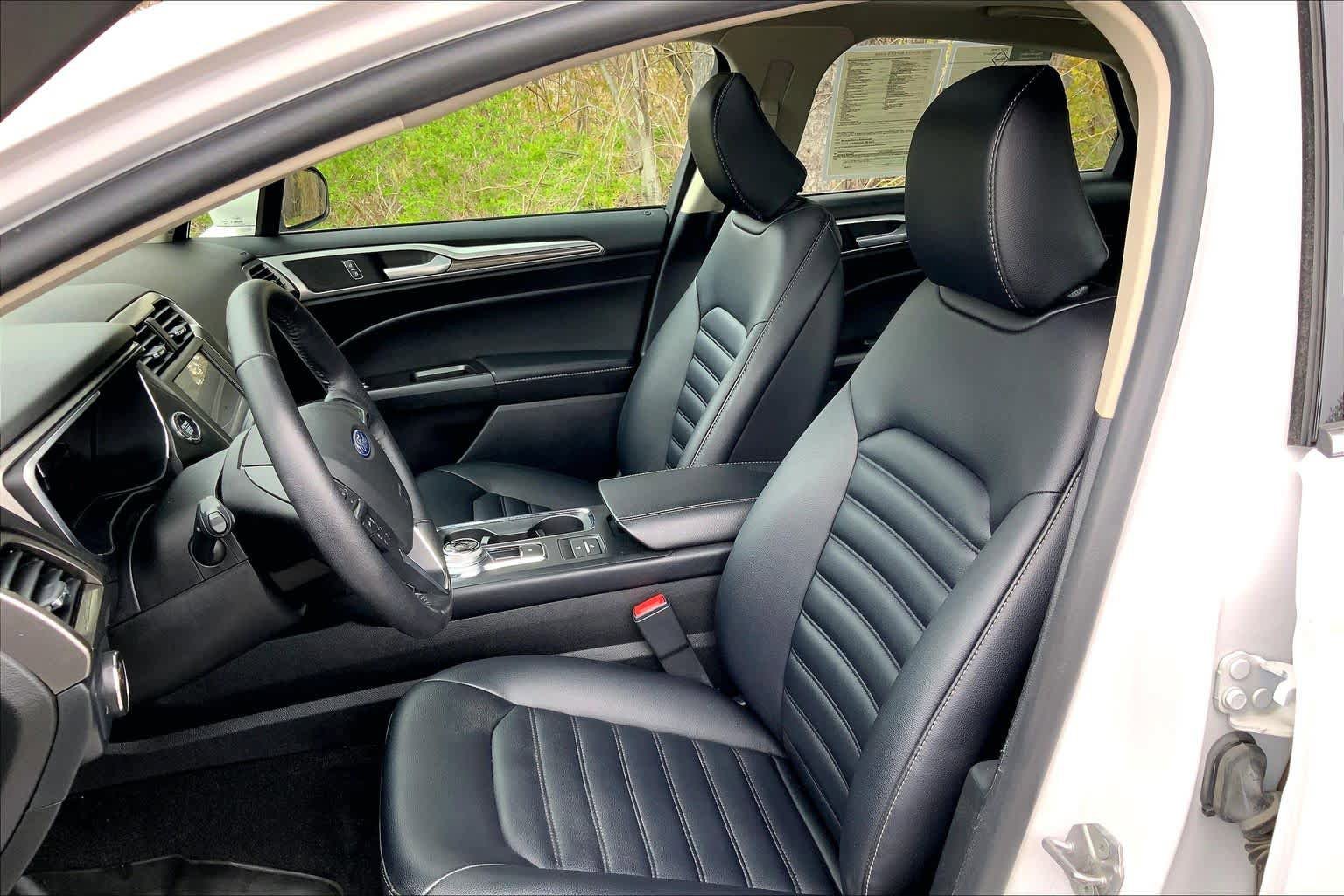 Used 2020 Ford Fusion SEL FWD image 9