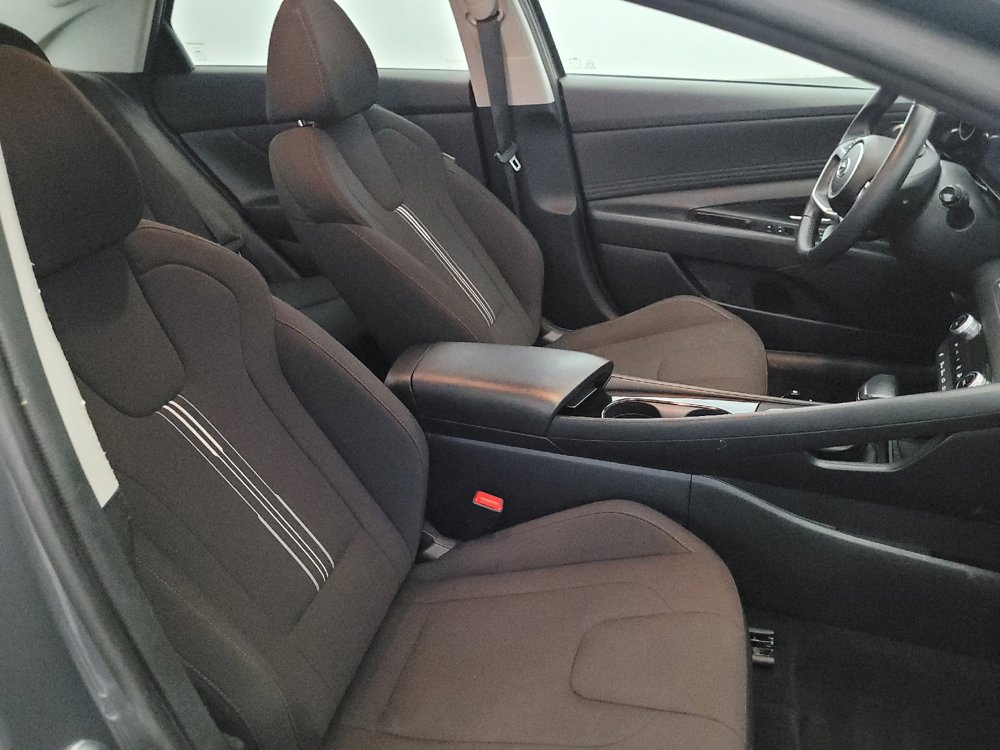 Used 2023 Hyundai Elantra SEL w/ Convenience Package FWD image 21