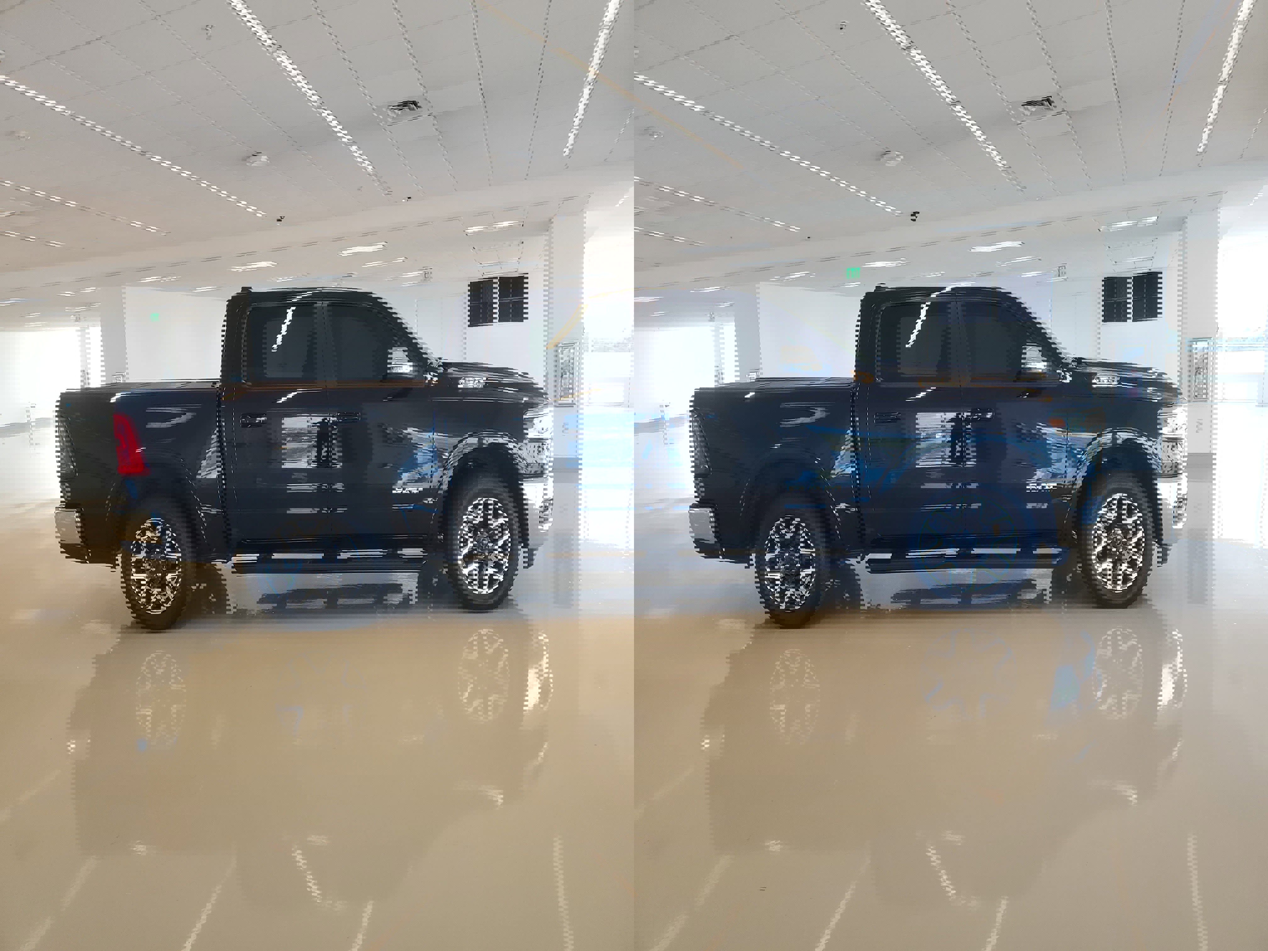 Used 2025 RAM 1500 Laramie image 11