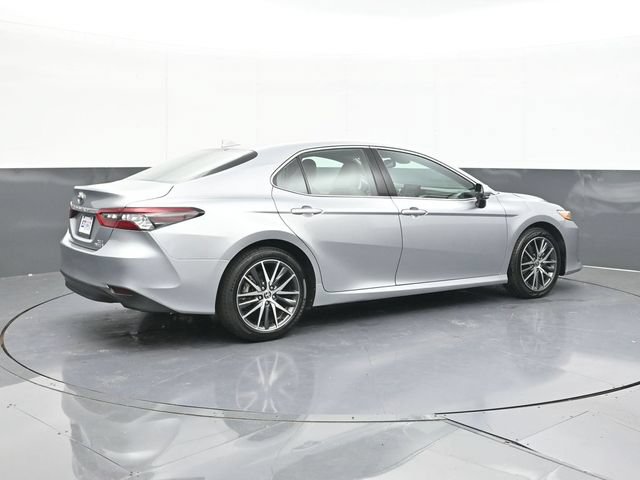 Used 2024 Toyota Camry XLE FWD image 15