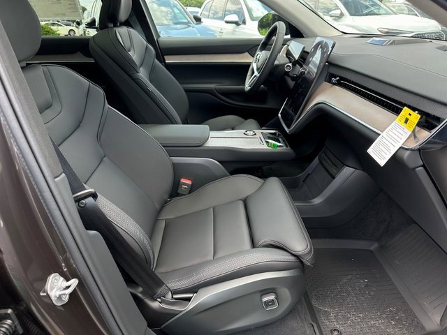 New 2025 Volvo EX90 Plus image 10