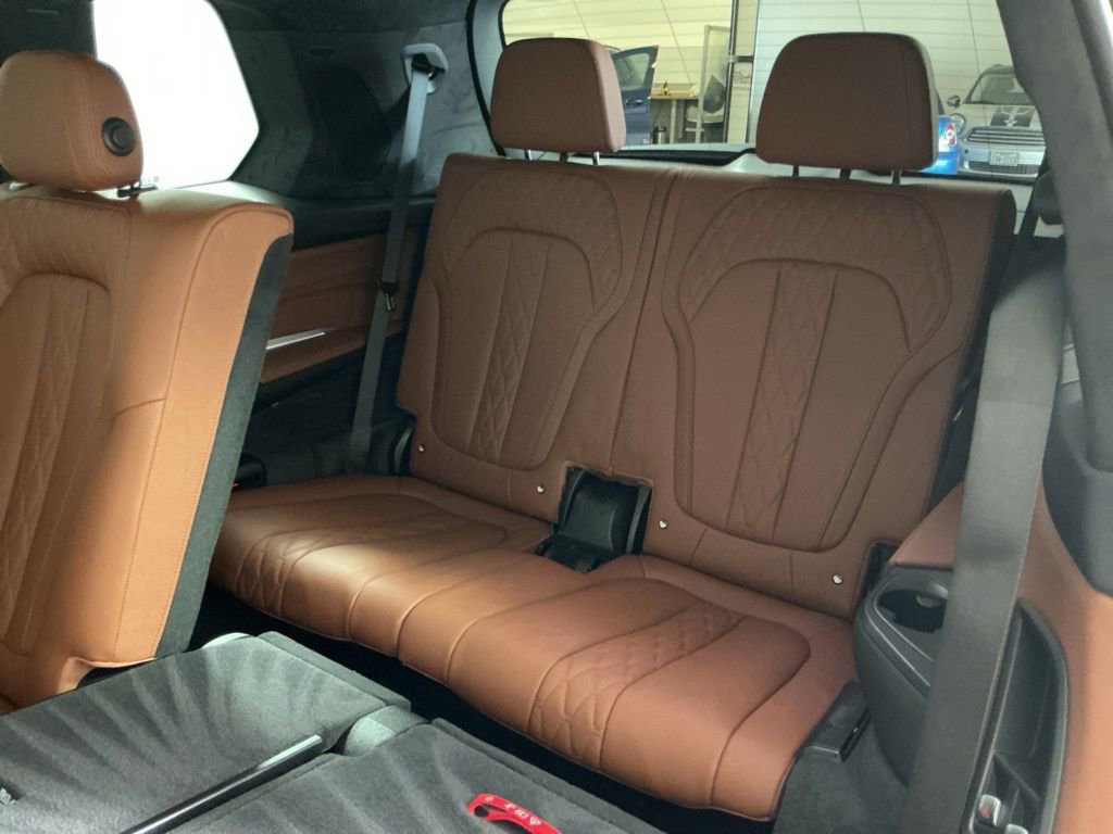 Certified 2025 BMW X7 xDrive40i image 30