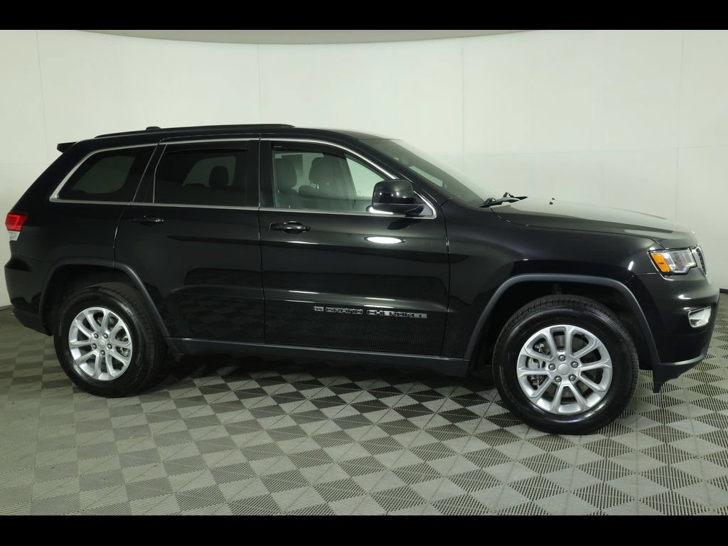 Used 2022 Jeep Grand Cherokee Laredo E w/ Security & Convenience Group AWD/4WD image 16