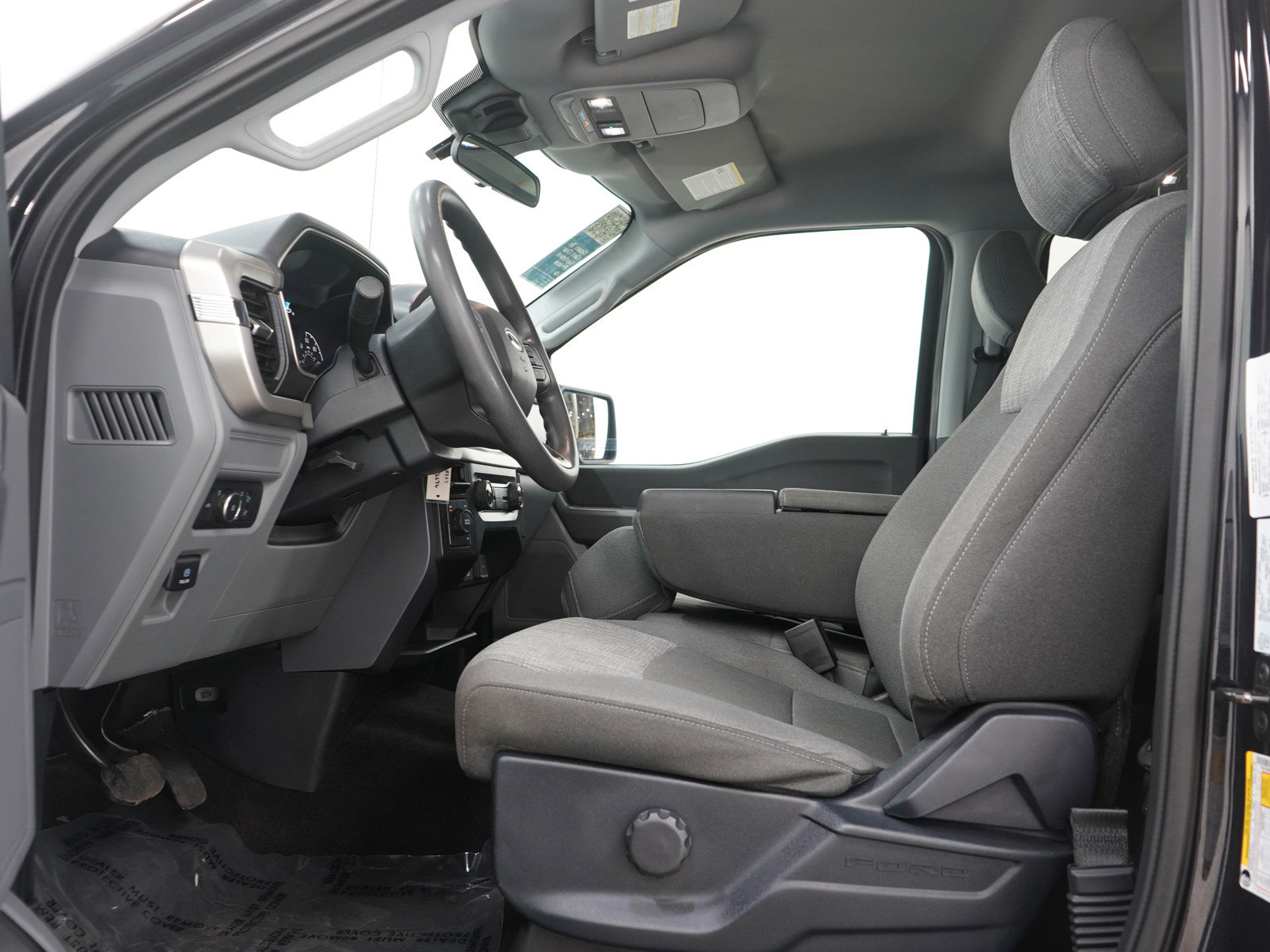 Used 2021 Ford F150 XLT image 23