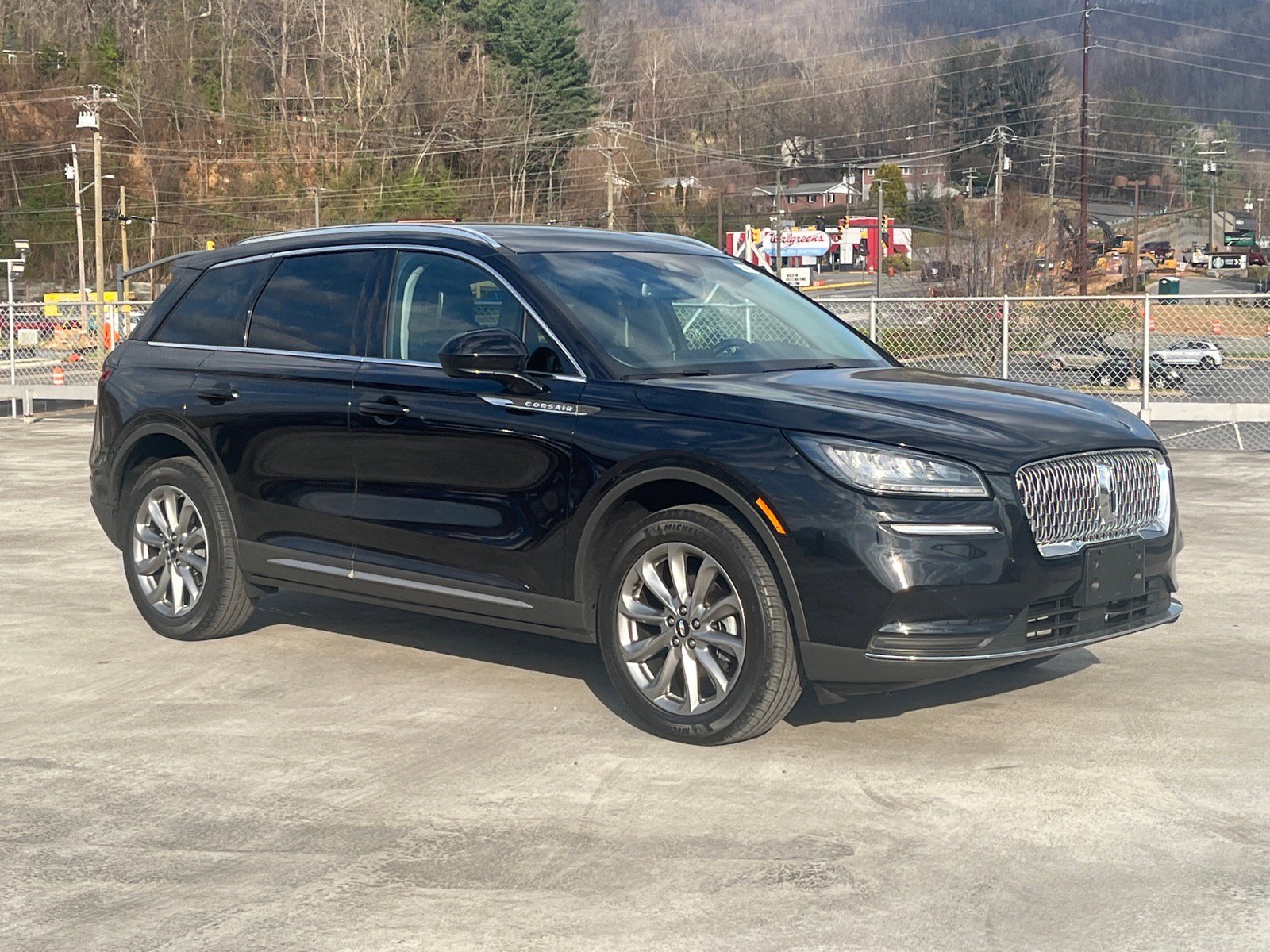 Used 2022 Lincoln Corsair AWD w/ Premium Package image 1